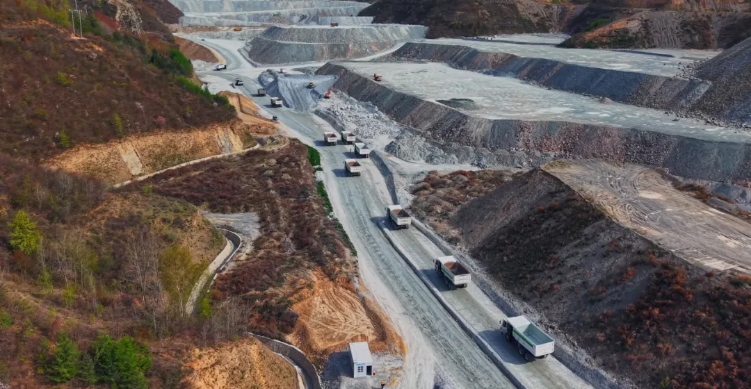 綠動隴南！宇通礦卡批量交付甘肅隴南，安全節能競賽再啟新程!