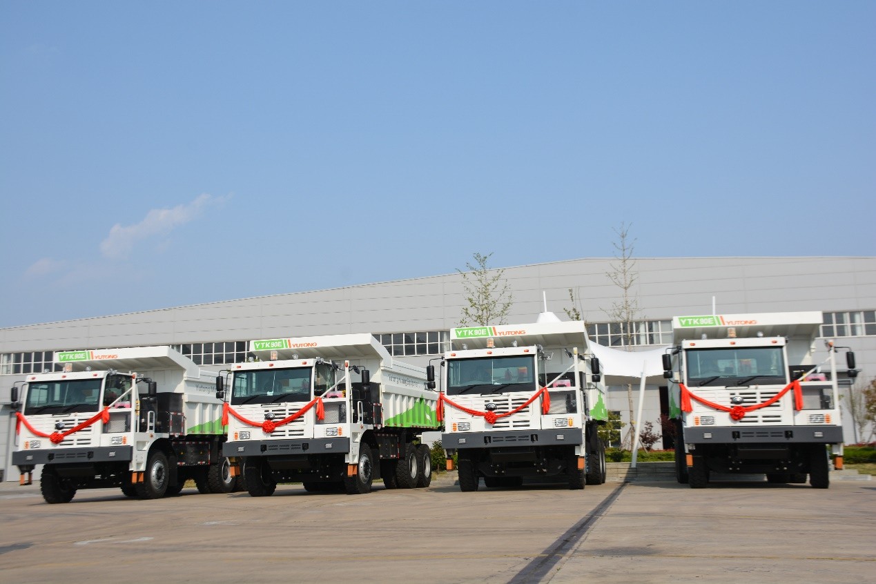 鋪就出海新藍(lán)圖！宇通純電礦卡批量交付泰國(guó)龍頭水泥企業(yè)