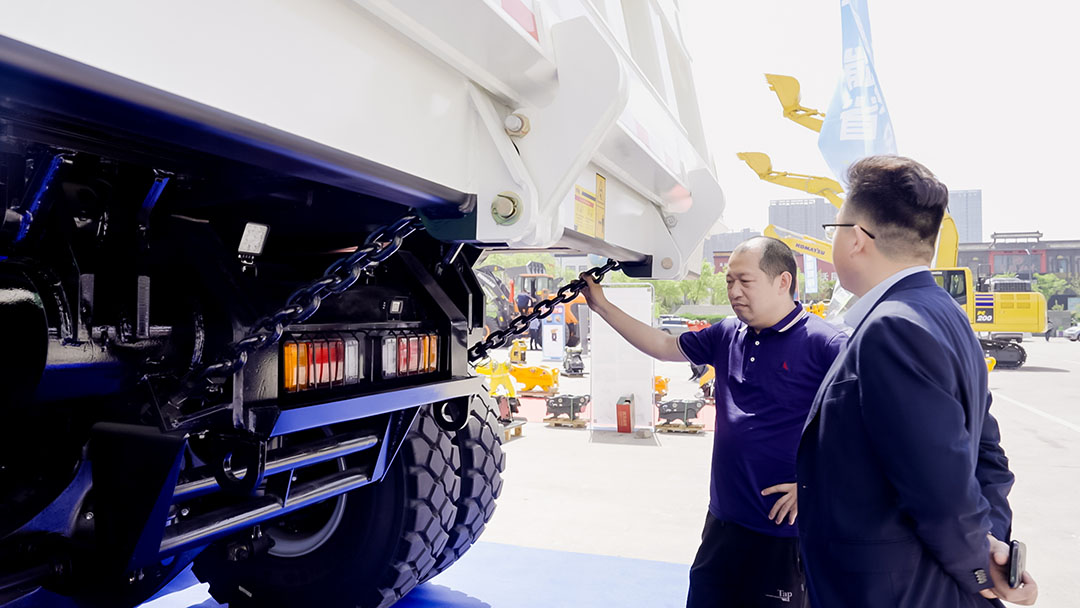 矚目全場！宇通礦卡亮相2023鄭州工程機械展